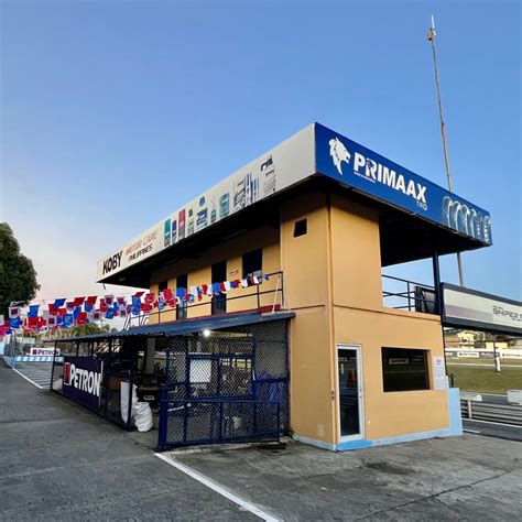 Locate Kart Plaza .